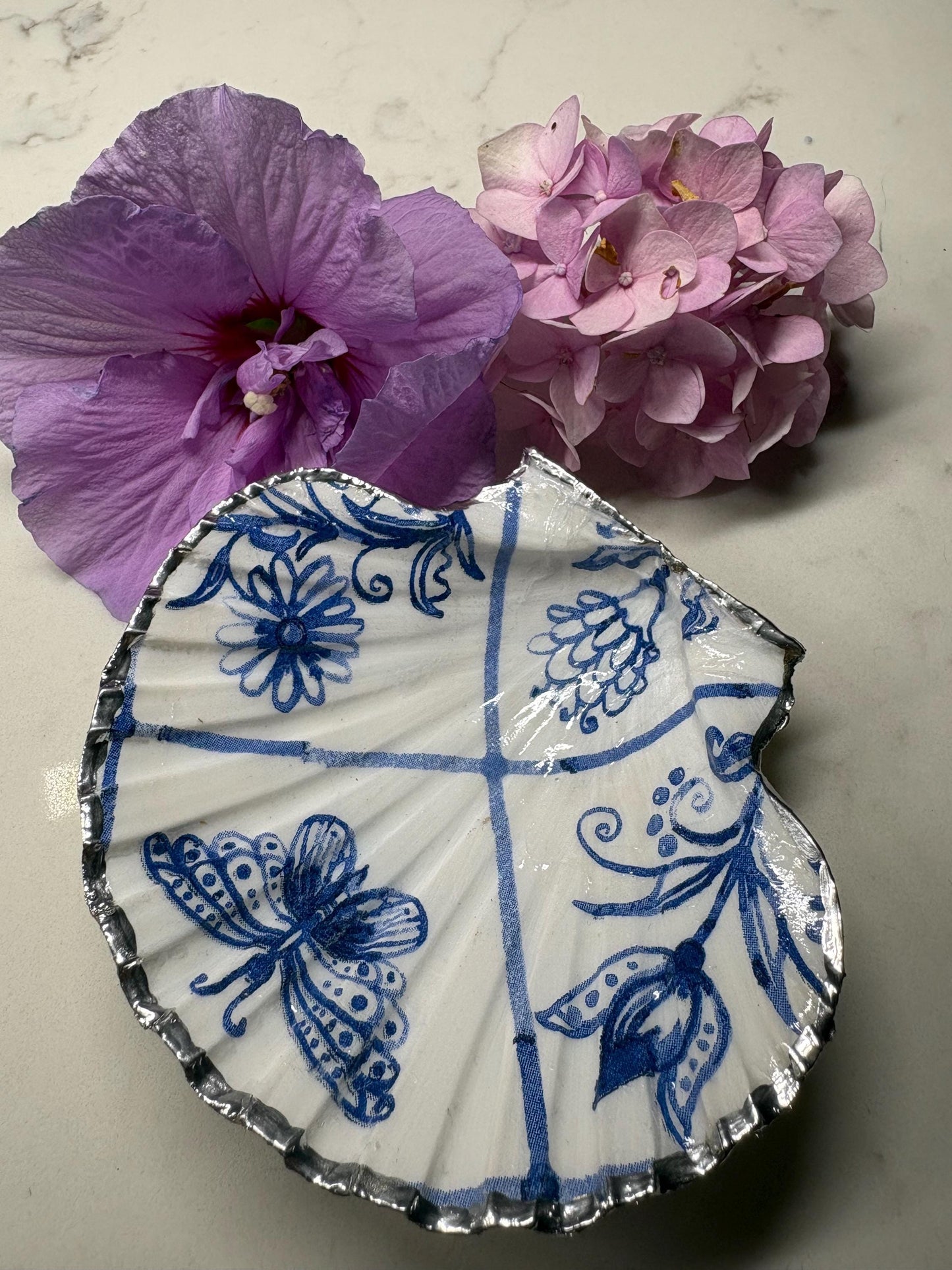 Chinoiserie Shell Ring Dish | Blue White Butterfly Floral Trinket Holder