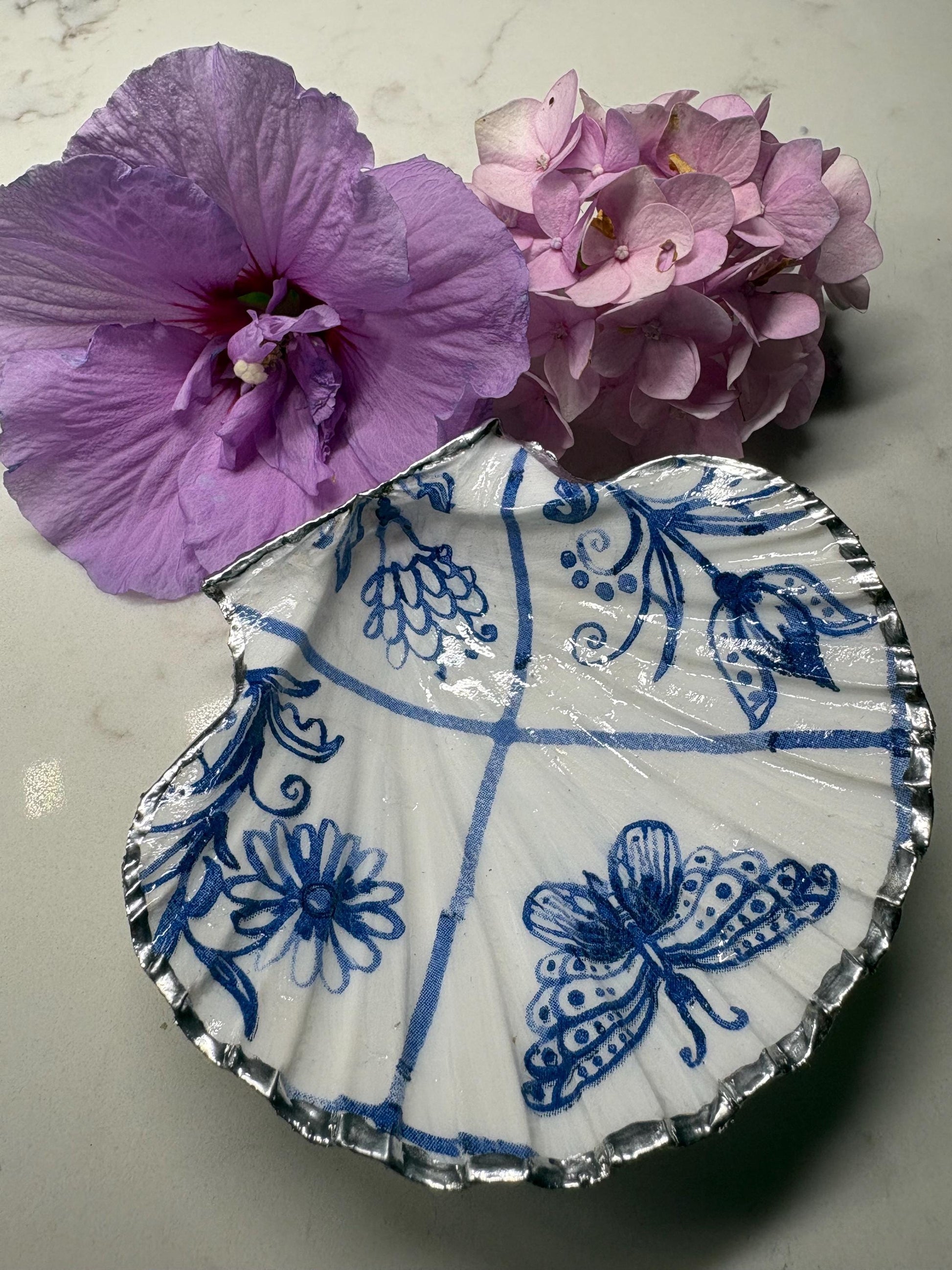 Chinoiserie Shell Ring Dish | Blue White Butterfly Floral Trinket Holder