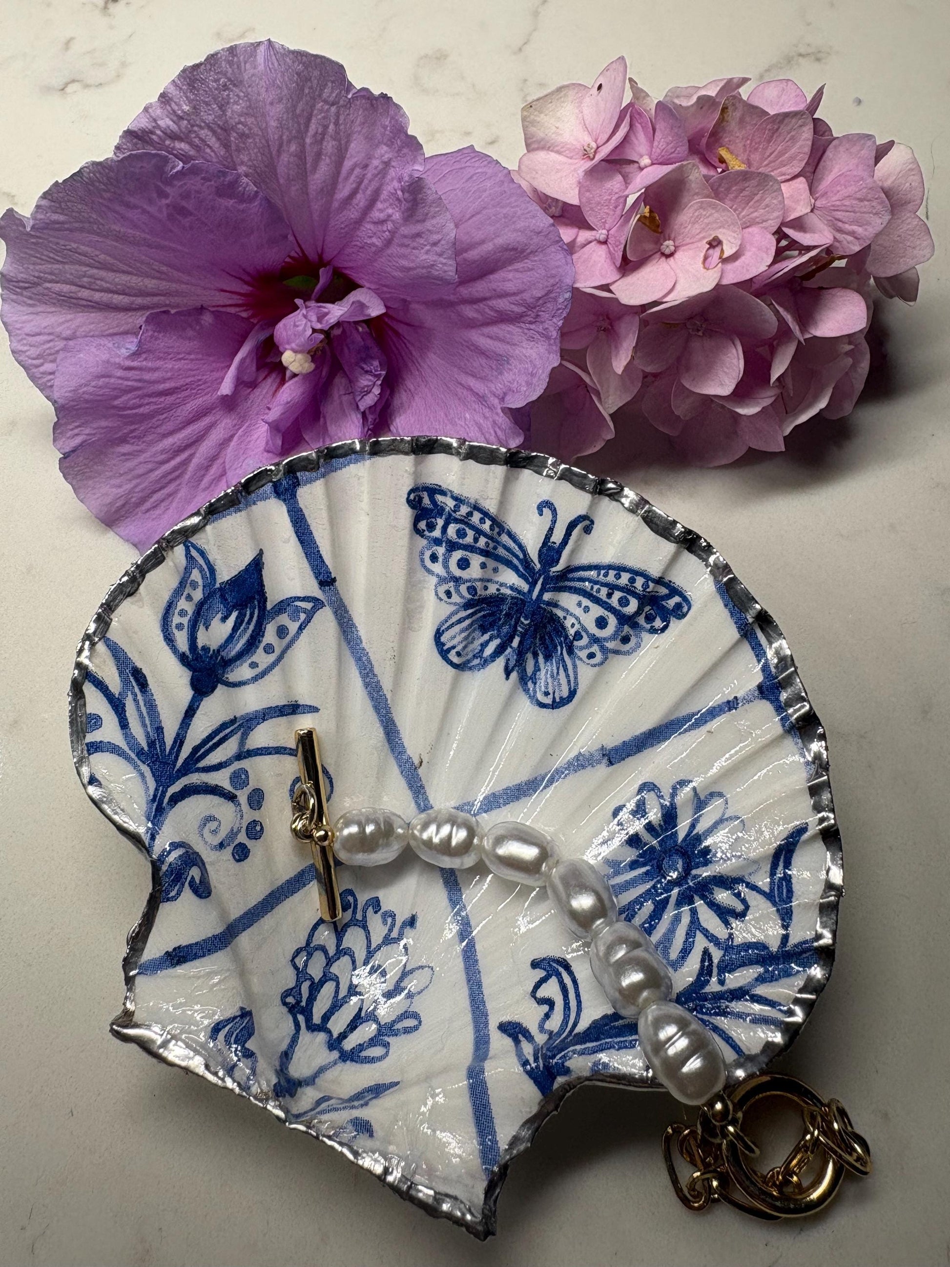 Chinoiserie Shell Ring Dish | Blue White Butterfly Floral Trinket Holder