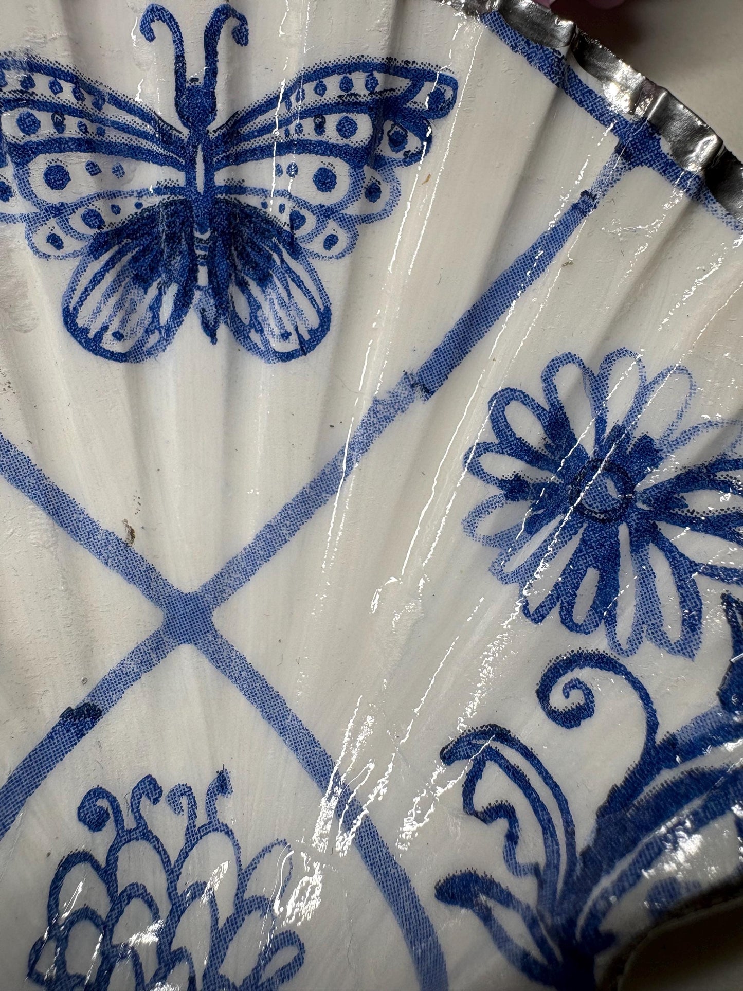 Chinoiserie Shell Ring Dish | Blue White Butterfly Floral Trinket Holder