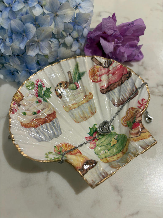 Festive Cupcake Decoupage Scallop Shell Trinket Dish | Gold Edge Jewellery Holder