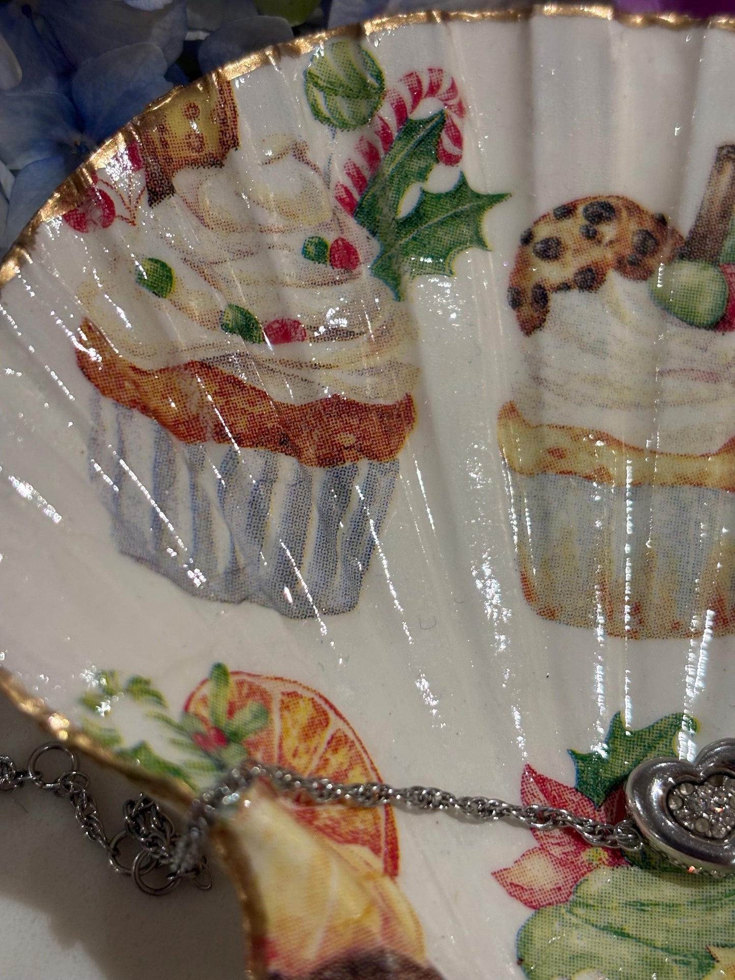 Festive Cupcake Decoupage Scallop Shell Trinket Dish | Gold Edge Jewellery Holder