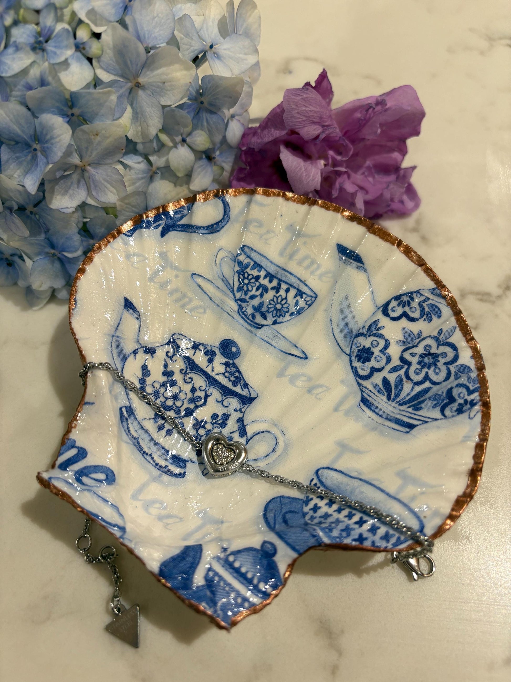 Blue & White Tea Time Shell Trinket Dish | Copper Edge Scallop Shell Ring Holder