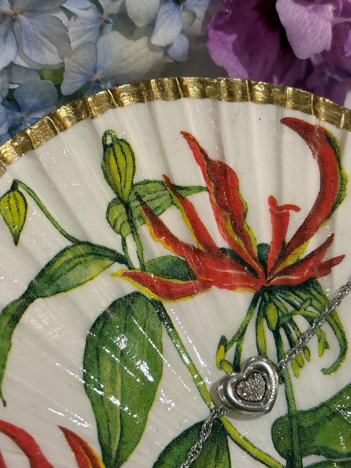 Flame Lily Decoupage Scallop Shell Trinket Dish | Gold Edge, Tropical Botanical Jewellery Holder